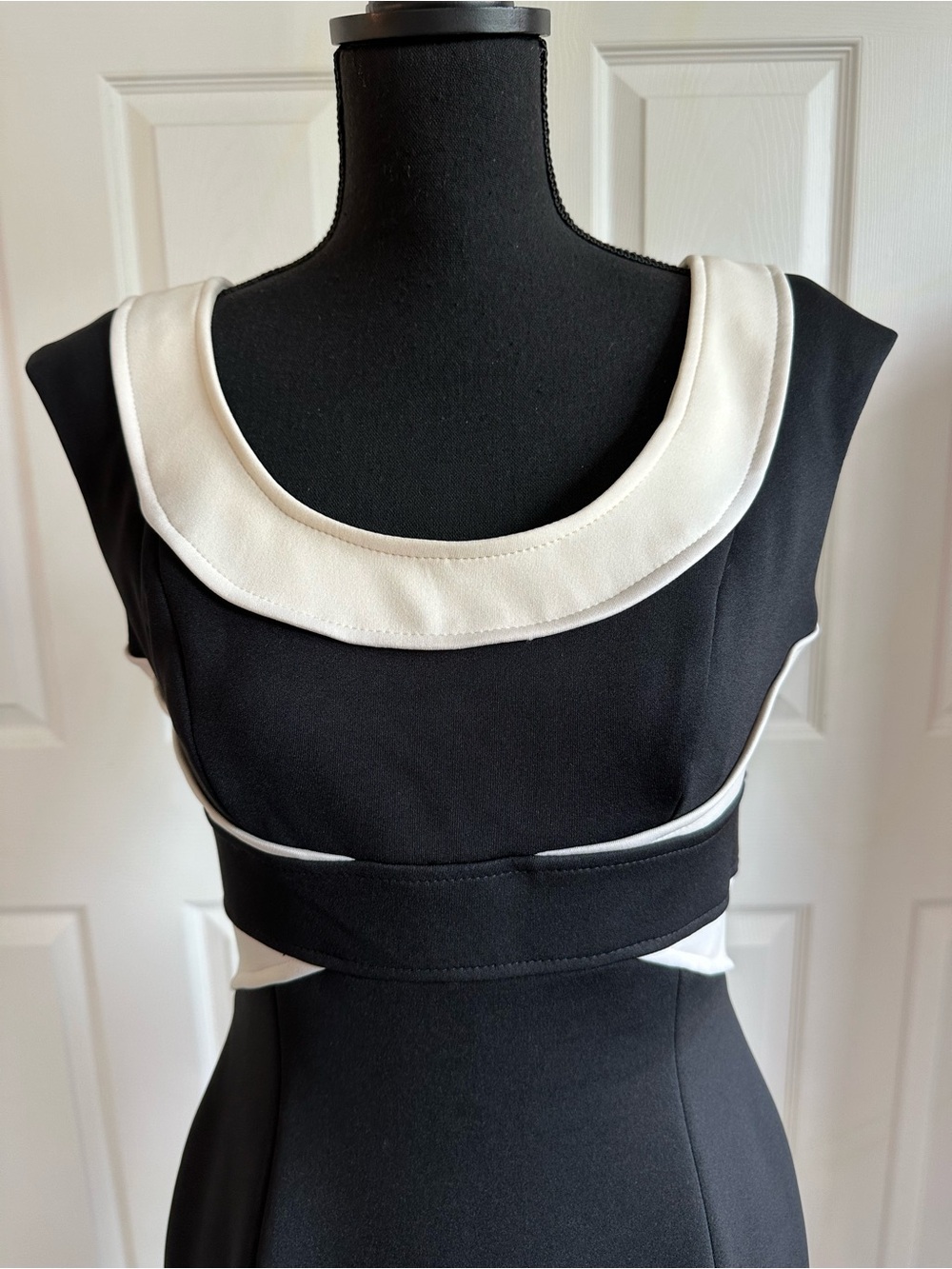 Maggy London Black and Ivory Stretch Cocktail Dress - Picture 2 of 6